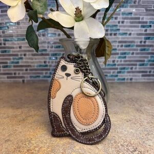 Chala cat charm / coin purse